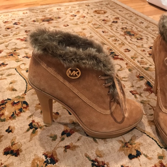 Michael Kors booties - Picture 2 of 4