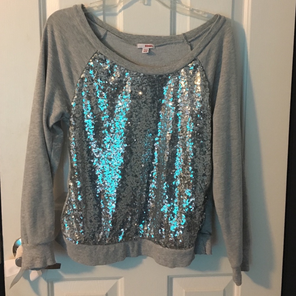 Sequined pullover/shirt