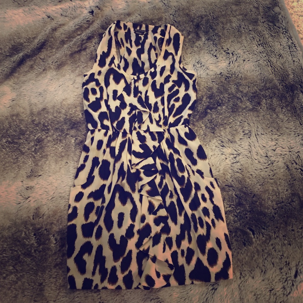 New direction leopard dress size 4
