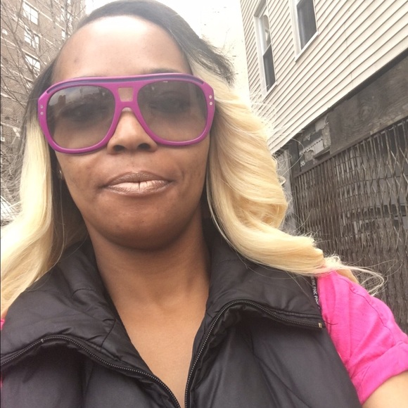 Meet your Posher, Eboni - Picture 4 of 4