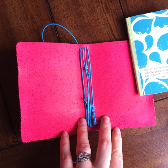 Hot Pink Pocket Travelers Notebook Set - Picture 2 of 3