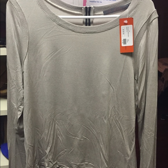 Feel The Piece Long by Terre Jacobs Sleeve Shirt - Picture 1 of 3