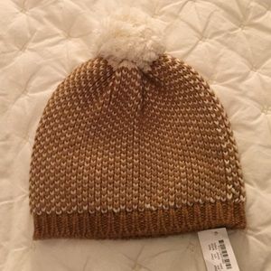 NWT J Crew Winter Hat Beanie Tan Cream w/ Pom-Pom