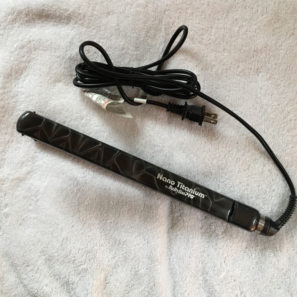 Nano Titanium by BaByliss PRO hair straightener