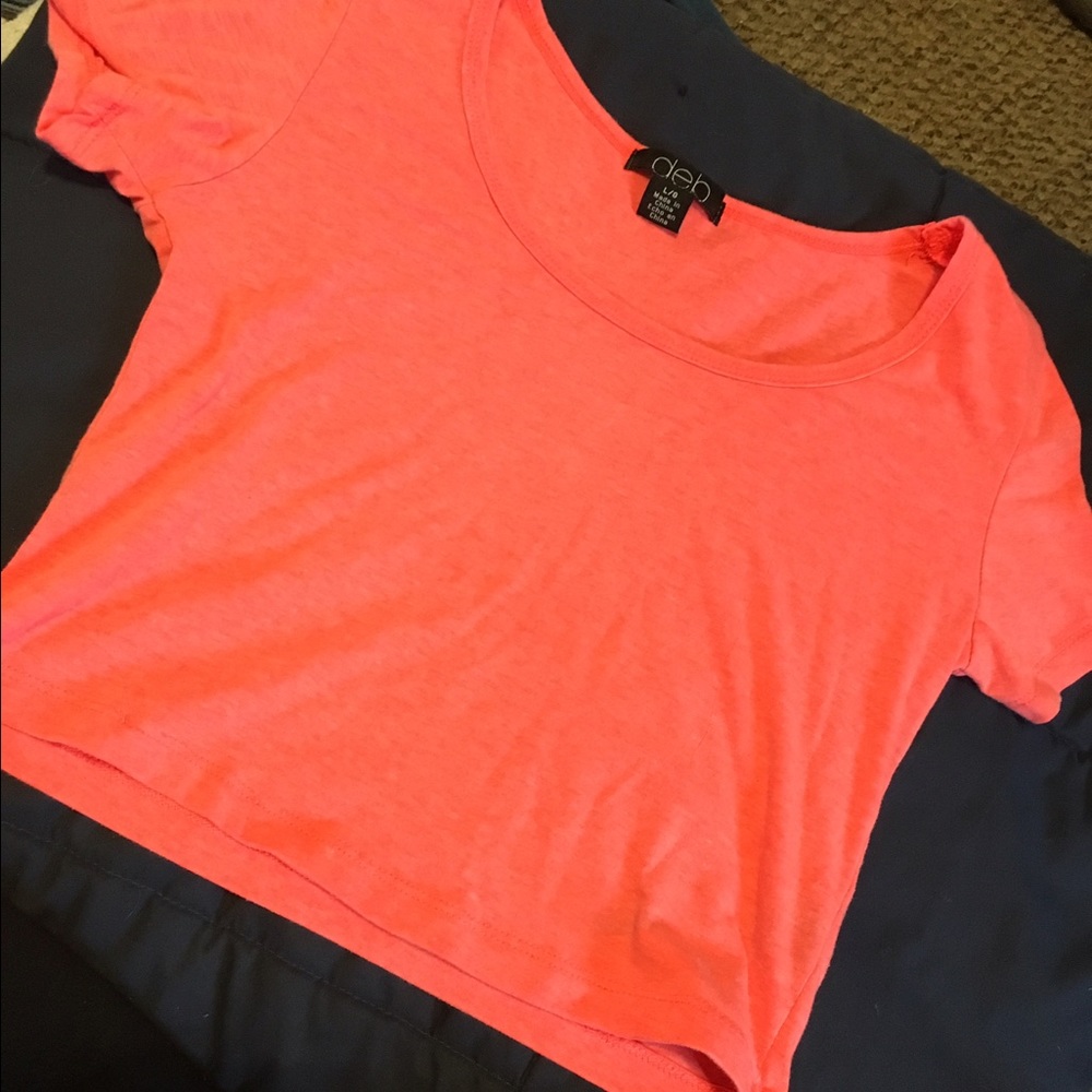 Deb crop top, size large