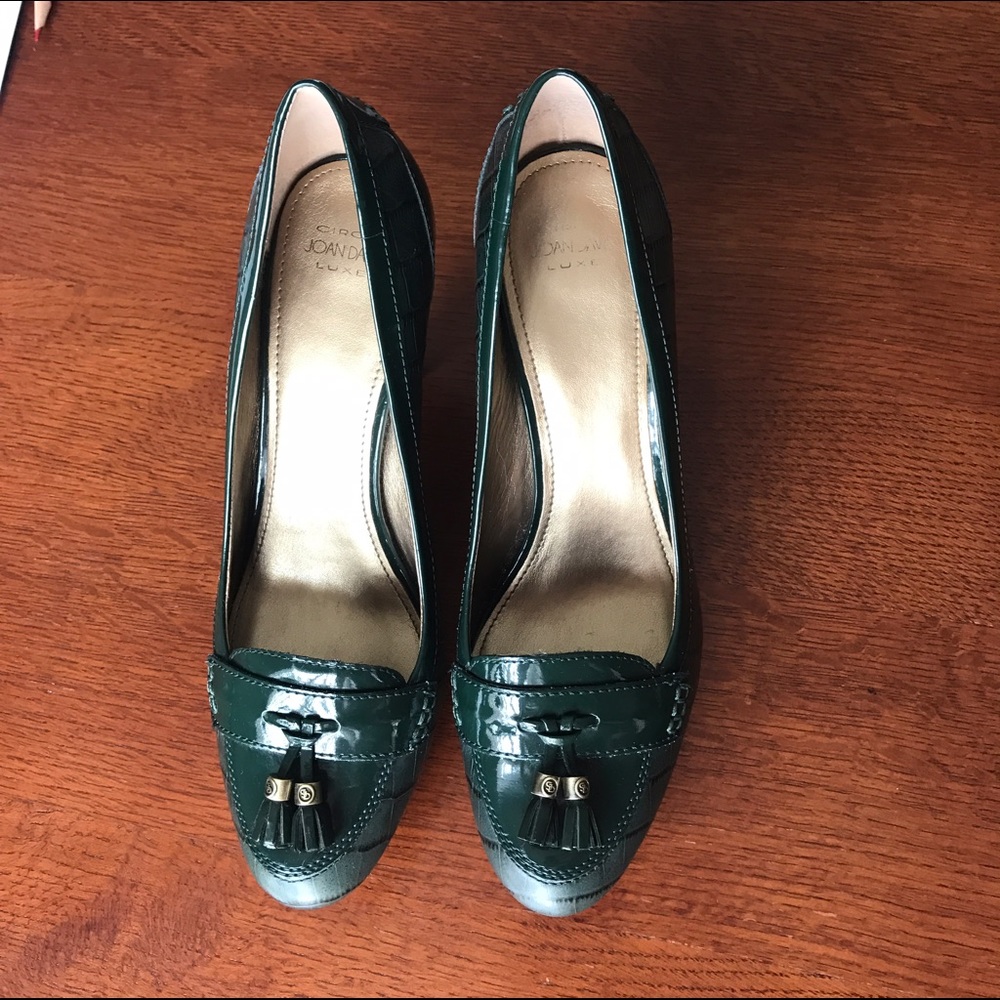 Circa Joan & David green patent leather shoes