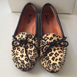 Minnetonka leopard shoes style 387F