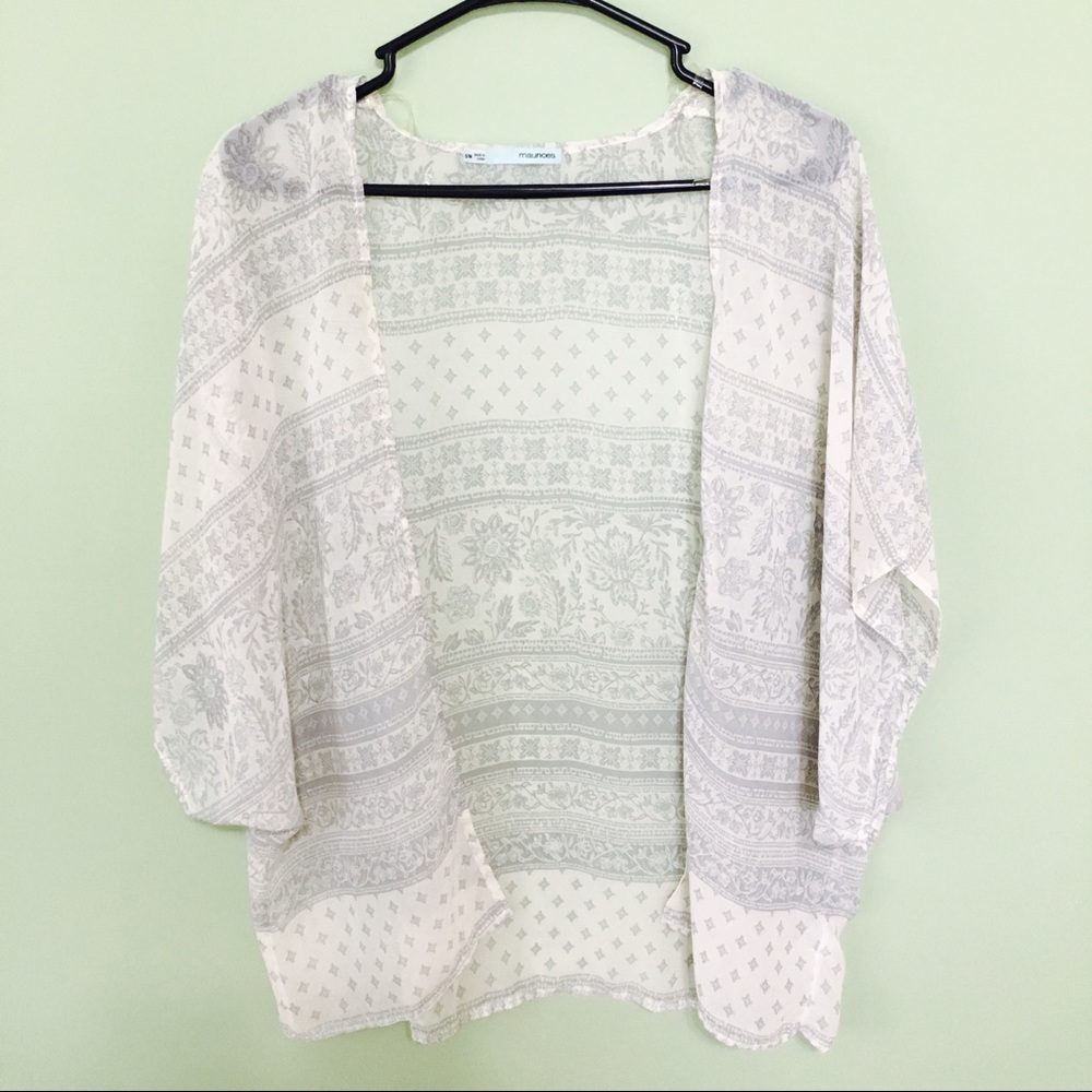 Grey subtle floral kimono