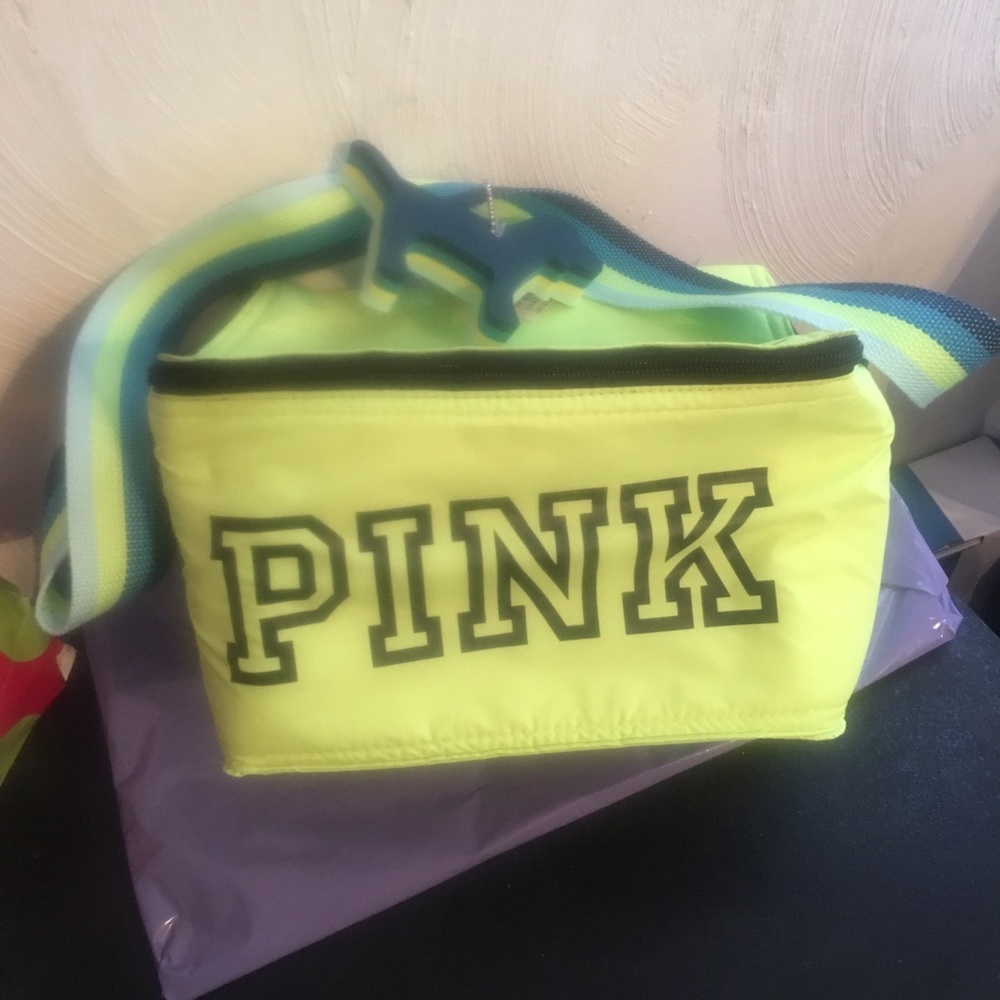 PINK lunchbox