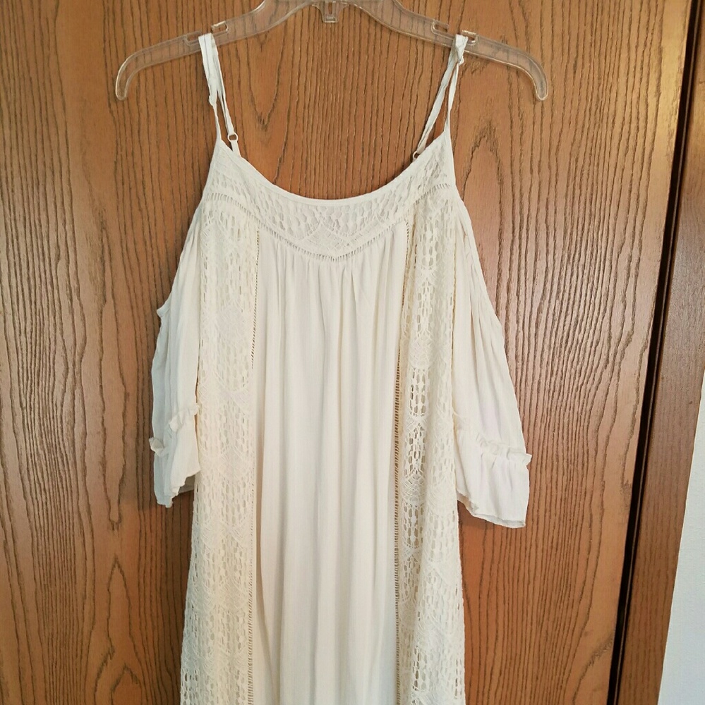 PRICE DROP!! Cold shoulder top