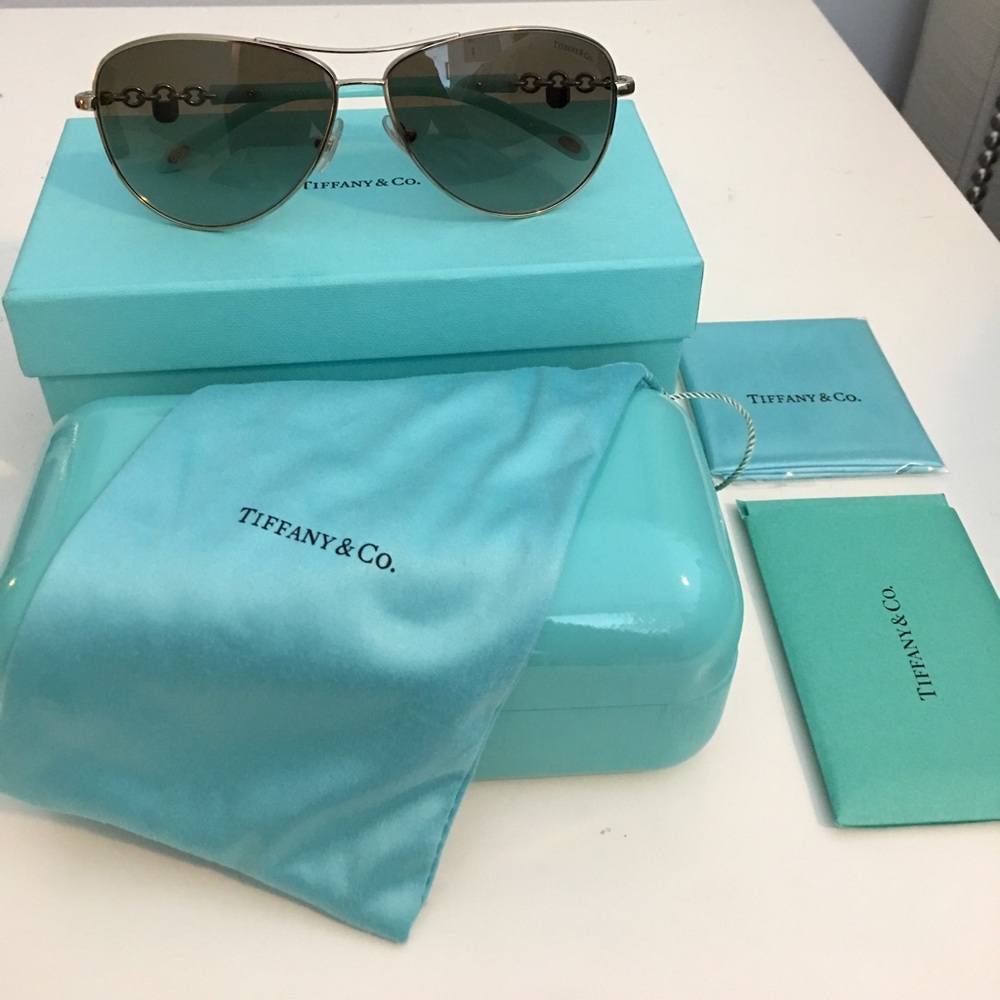 Classic Tiffany & Co. Aviator Sunglasses