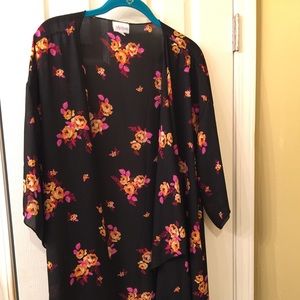 🎉PRE NEW SHIPPING SALE! LuLaRoe Monroe -Large!