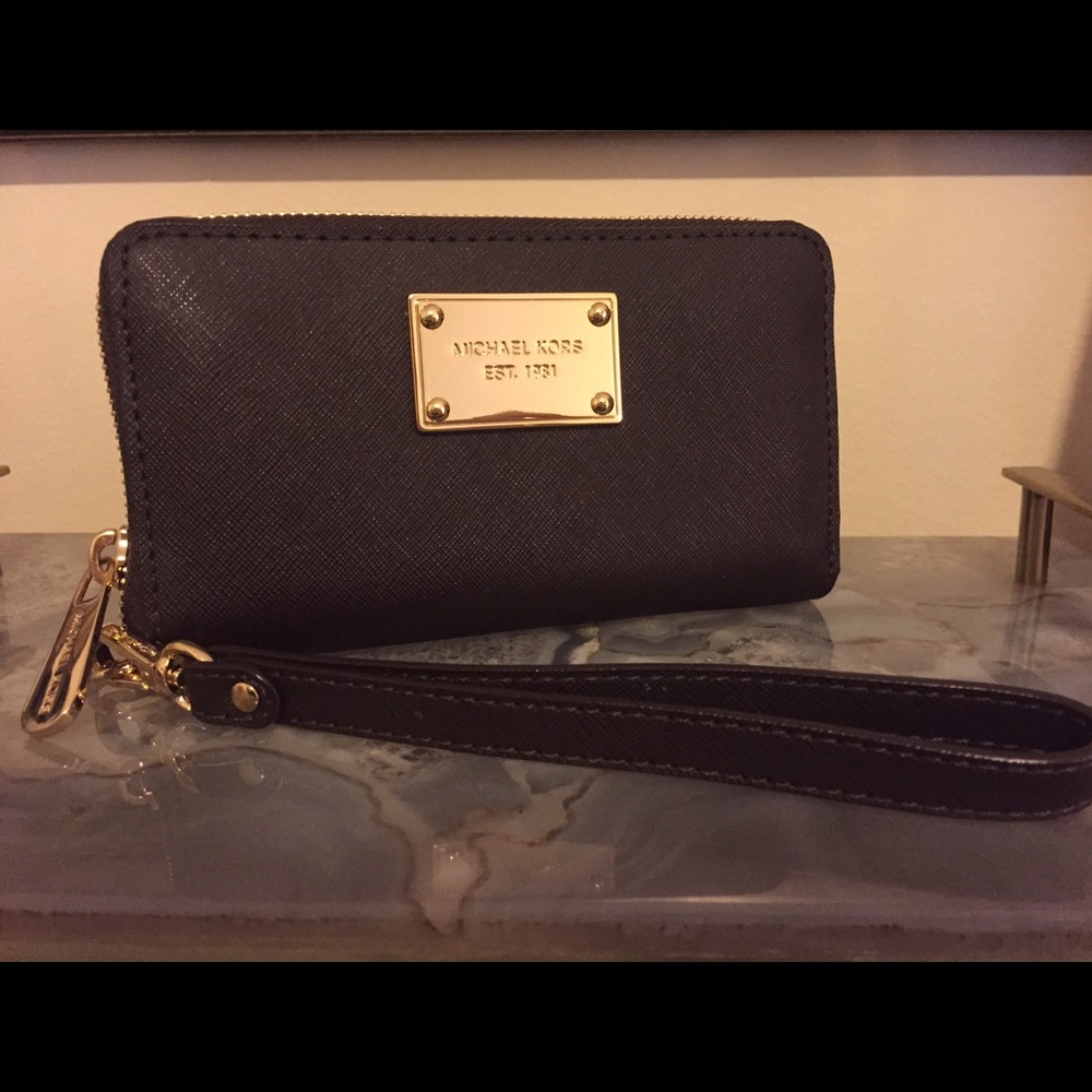 Michael Kors Leather Wristlet