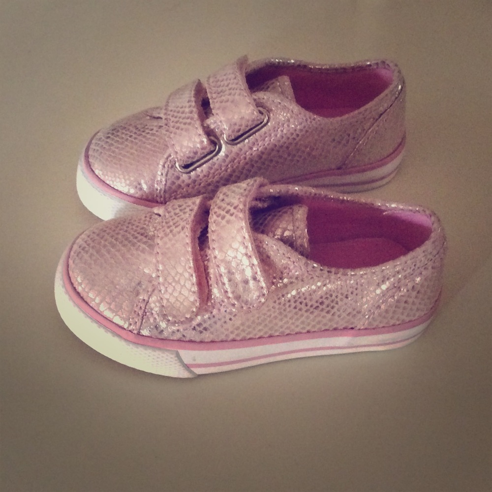 Toddler sneakers