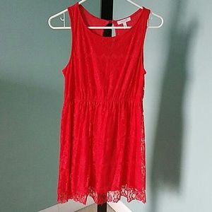 Delia's medium lace dress with lining