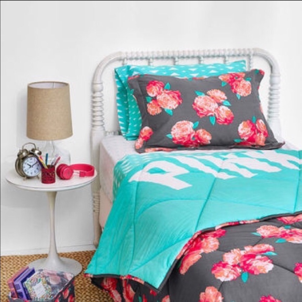 Looking for this comforter !