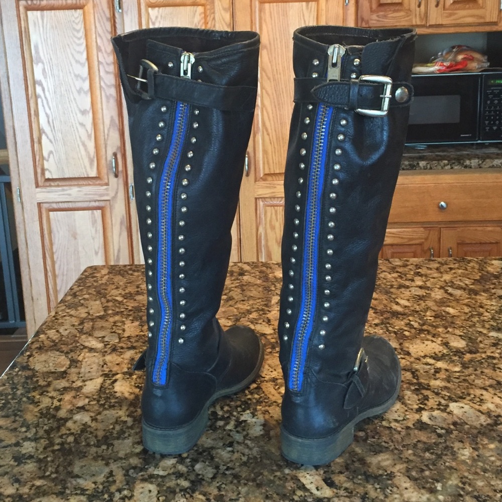 Steve Madden Lynet Boot (size 6)
