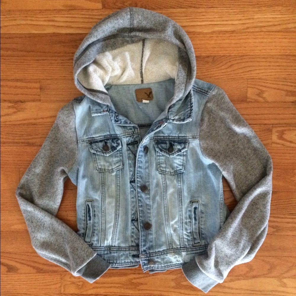 Super comfy jean jacket. *sold
