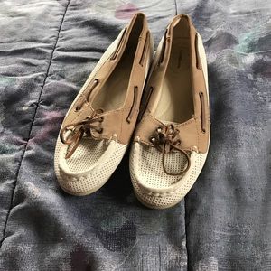 boat shoes