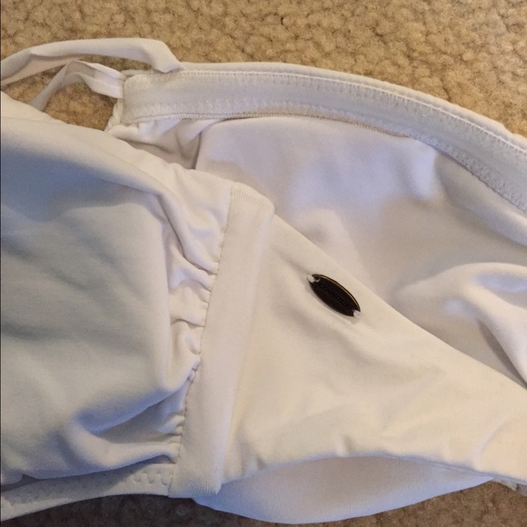 O'Neill cross over bikini top white size small - Picture 4 of 4