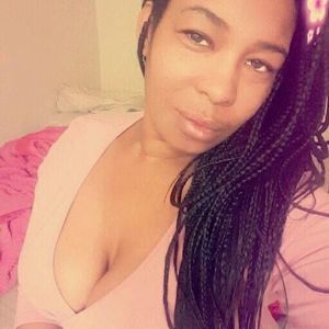 Meet your Posher, Chanelle