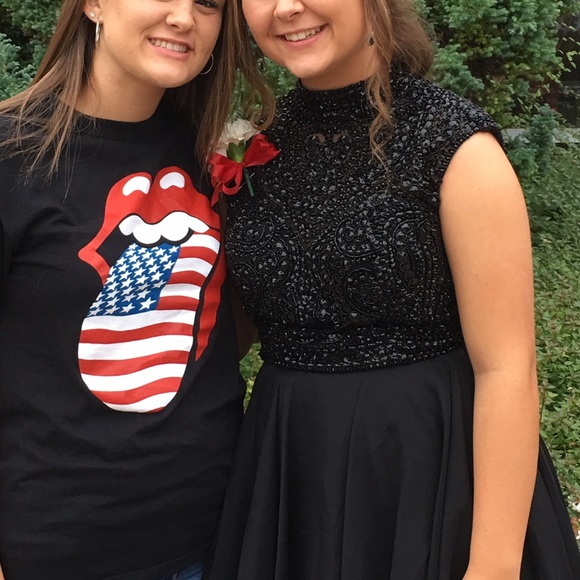 Black Beaded Sherri Hill 2016 Collection - Picture 3 of 4