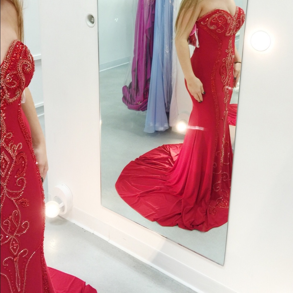 Red prom dress