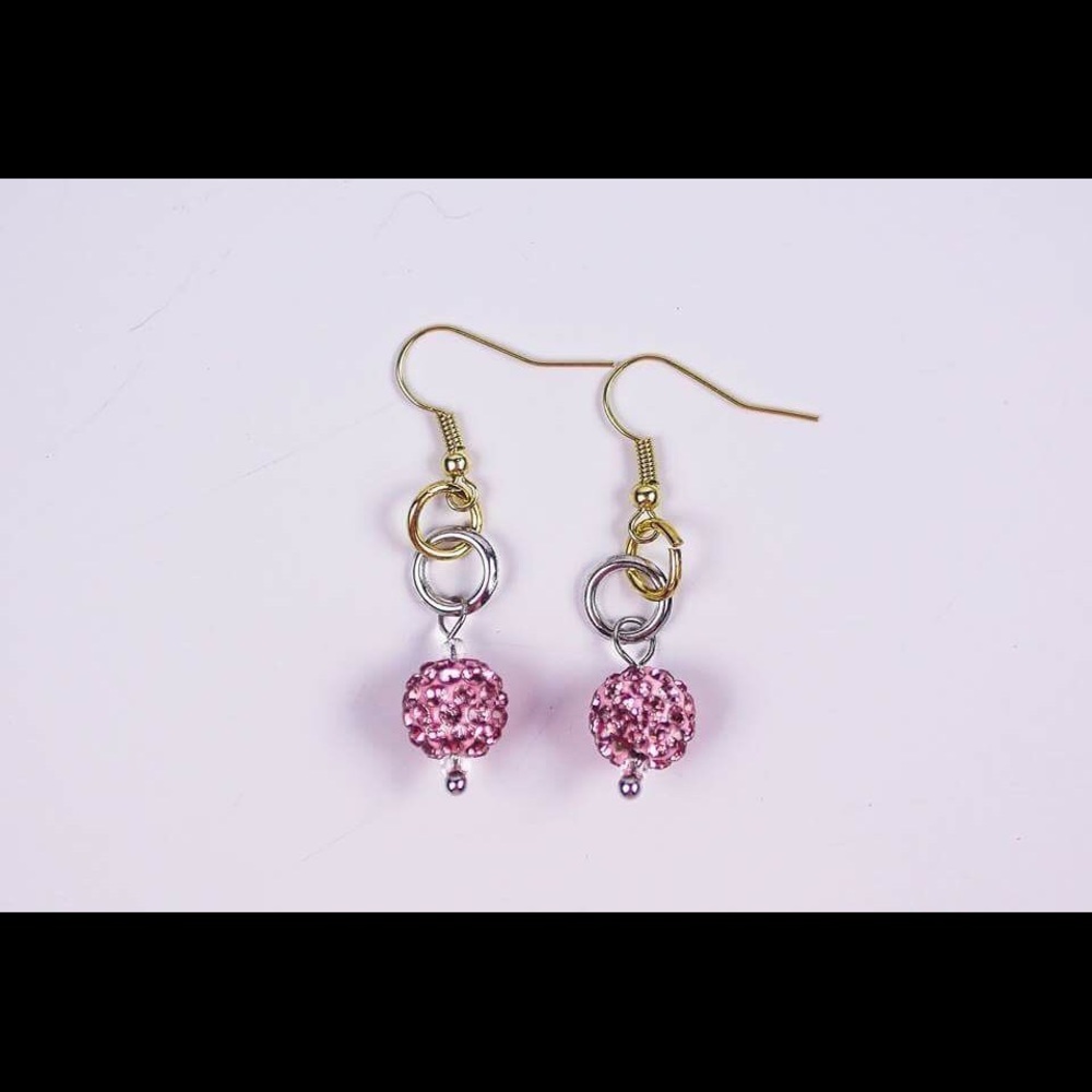 🔴BOGO🔴NWT Going to the Pink Ball Earrings