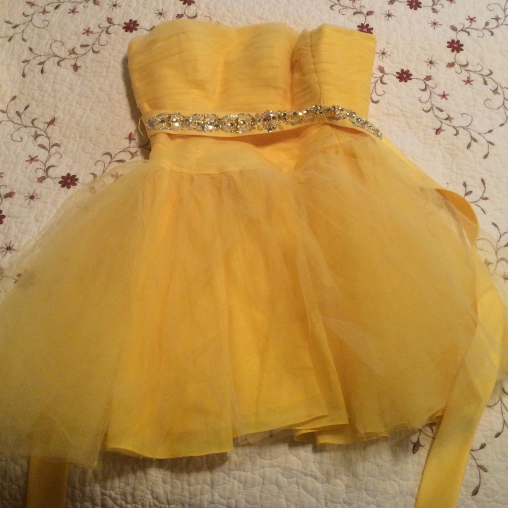 Yellow homecoming dress