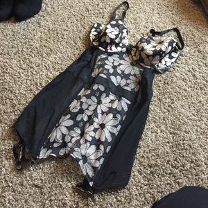 Daisy Lingerie NWOT