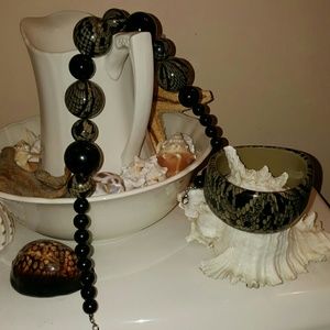 Beautiful reptile necklace and bangles set