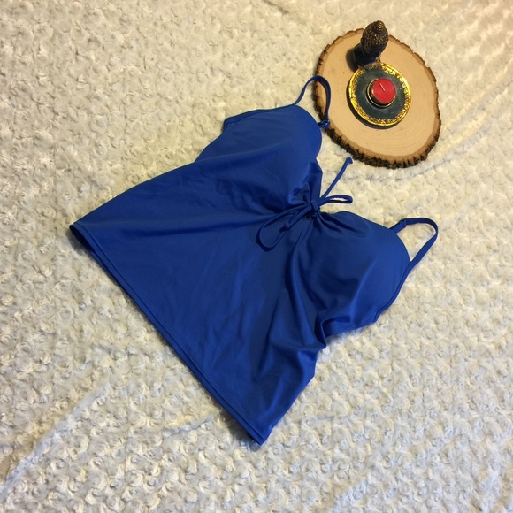 Victoria's Secret Swim Top Size 34D - Picture 1 of 4