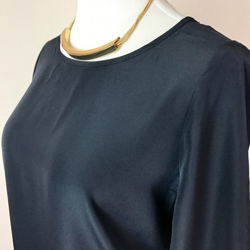 Michael KORS Navy Tie Blouse Small - Picture 2 of 4