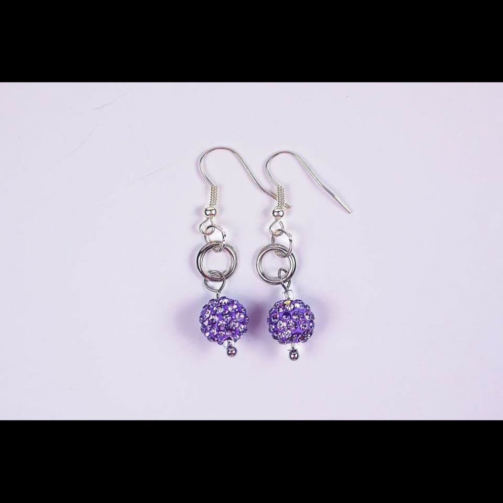 🔴BOGO🔴 NWT GOING TO THE PURPLE BALL EARRINGS!!!