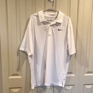 XL Men's Nike Fit Dry White Shirt