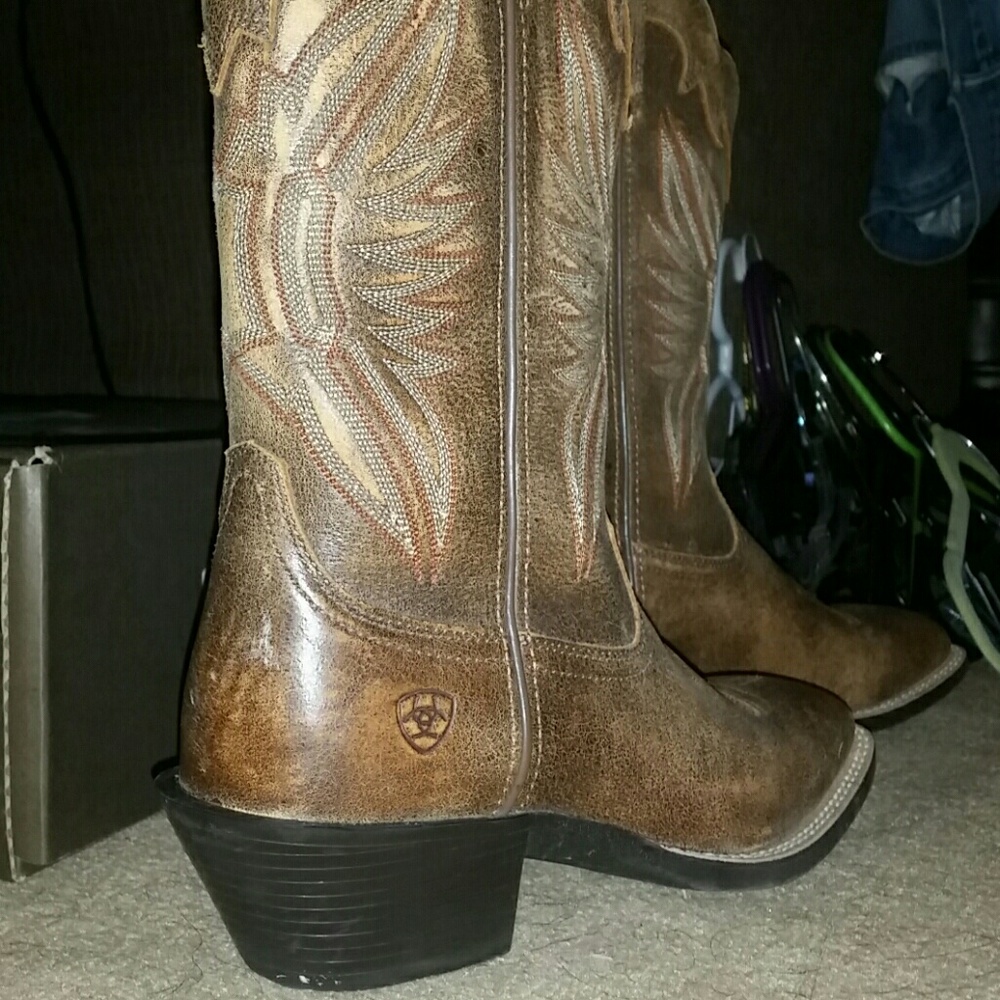 Women's Ariat Round Up Outfitter Vintage Boot