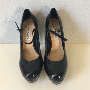 Steve Madden Mary Jane pumps!