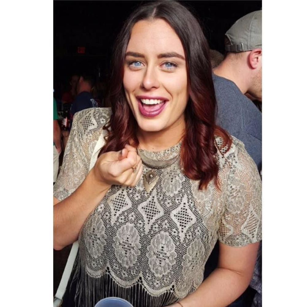 Meet your Posher, Alicia