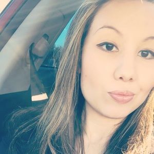 Meet your Posher, Roxana