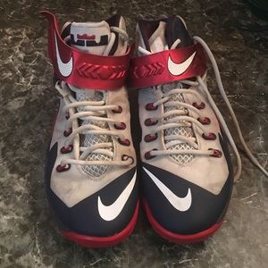 Nike Lebron's 10's. Great for basketball use.