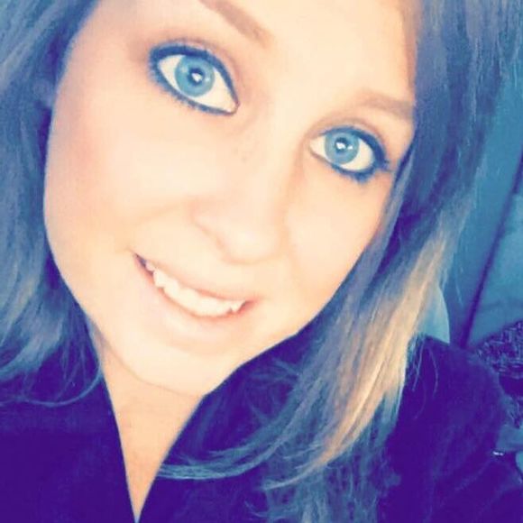 Meet your Posher, Kelli - Picture 1 of 1