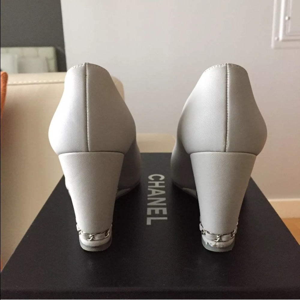 SOLD Auth Chanel Cap Toe Wedge Pumps With Chain - Picture 4 of 4