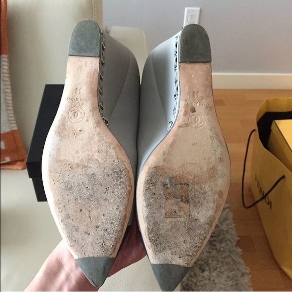 SOLD Auth Chanel Cap Toe Wedge Pumps With Chain - Picture 2 of 4