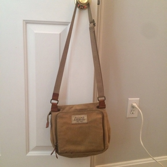 ‼️ BROWN FOSSIL SATCHEL ‼️ - Picture 2 of 4