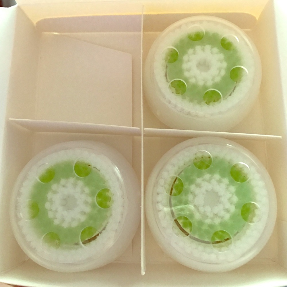 Clarisonic Mia 2 compatible cleansing ACNE brushes