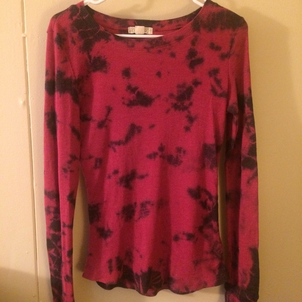 Long sleeved tie die shirt