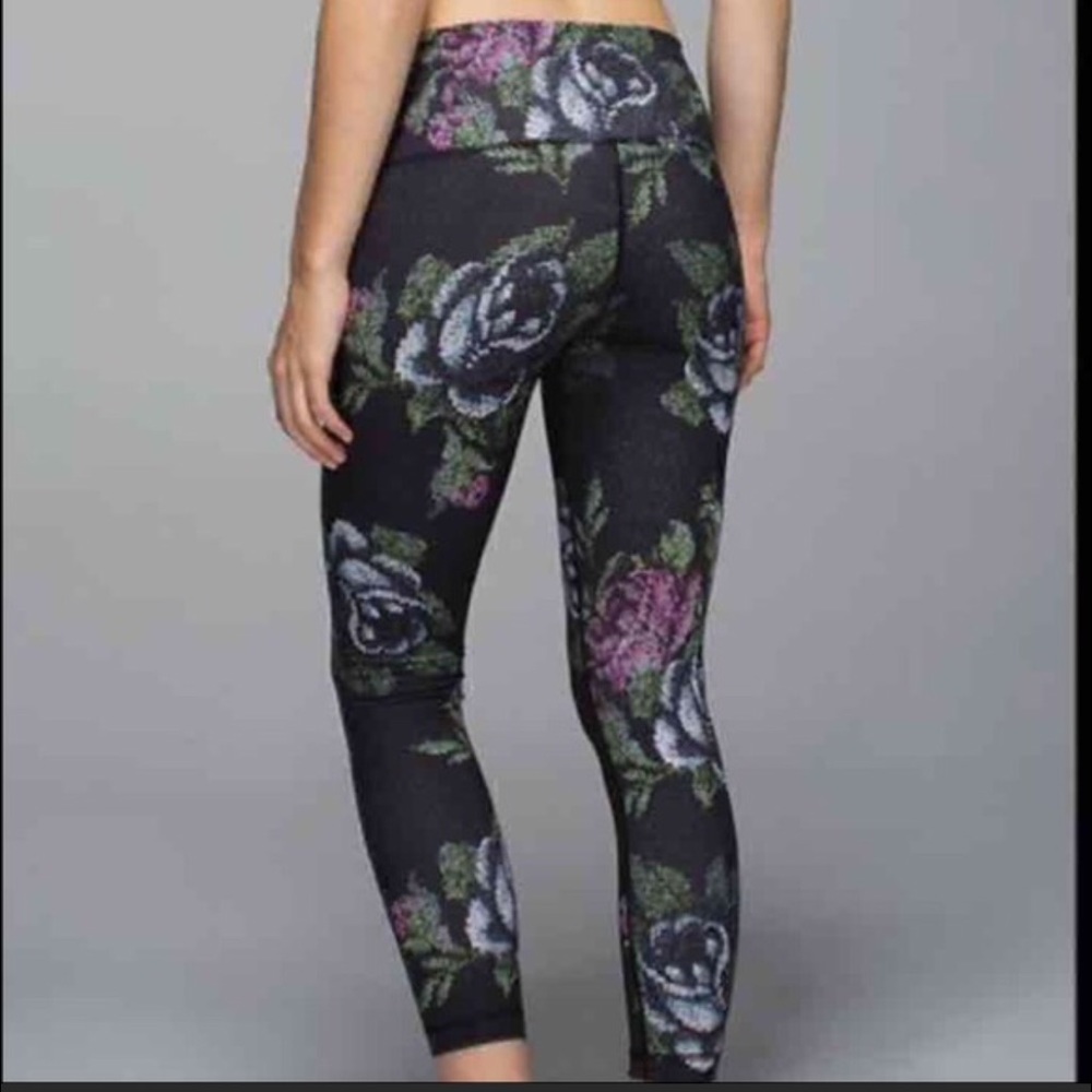 Lululemon 7/8 flower high times wunder under Tight