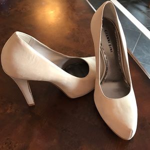 Gianni Bini nude platforms, beautiful.