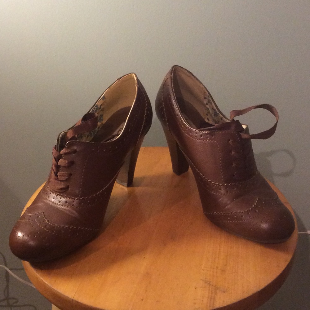 Oxford American Eagle Heels