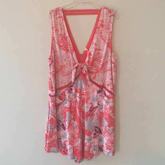 SALE! Free people romper size SM new without tags - Picture 2 of 4